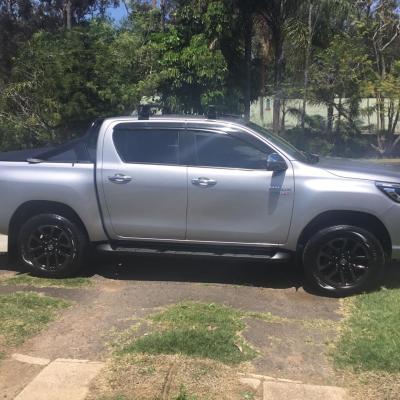 Hilux Silver 1
